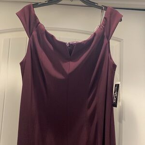 NWT Alex Evenings size 18 Wine Evening Dress Gown